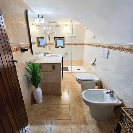 Apartment Cozy Classical In The Center Bari